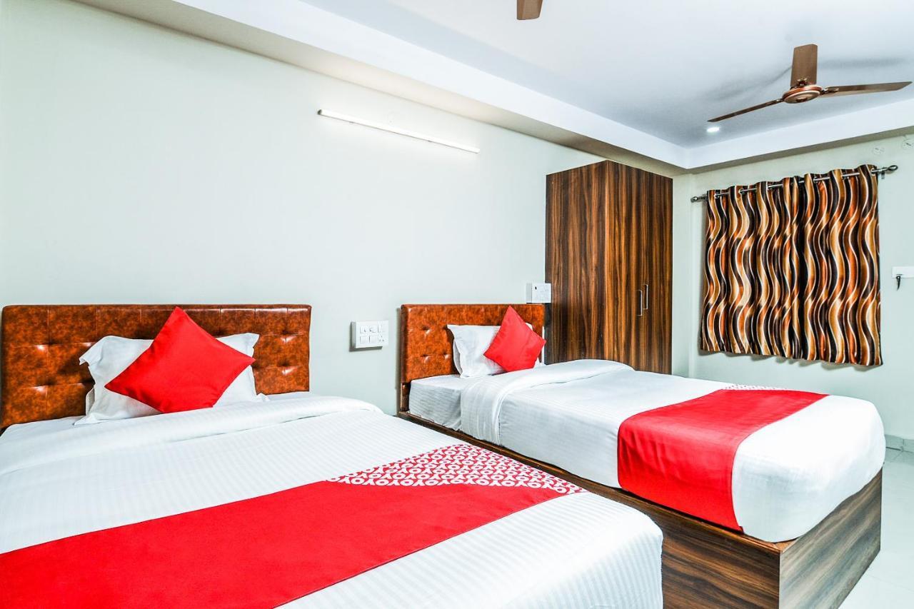 Oyo 26559 Renuka Hotels Visakhapatnam Esterno foto